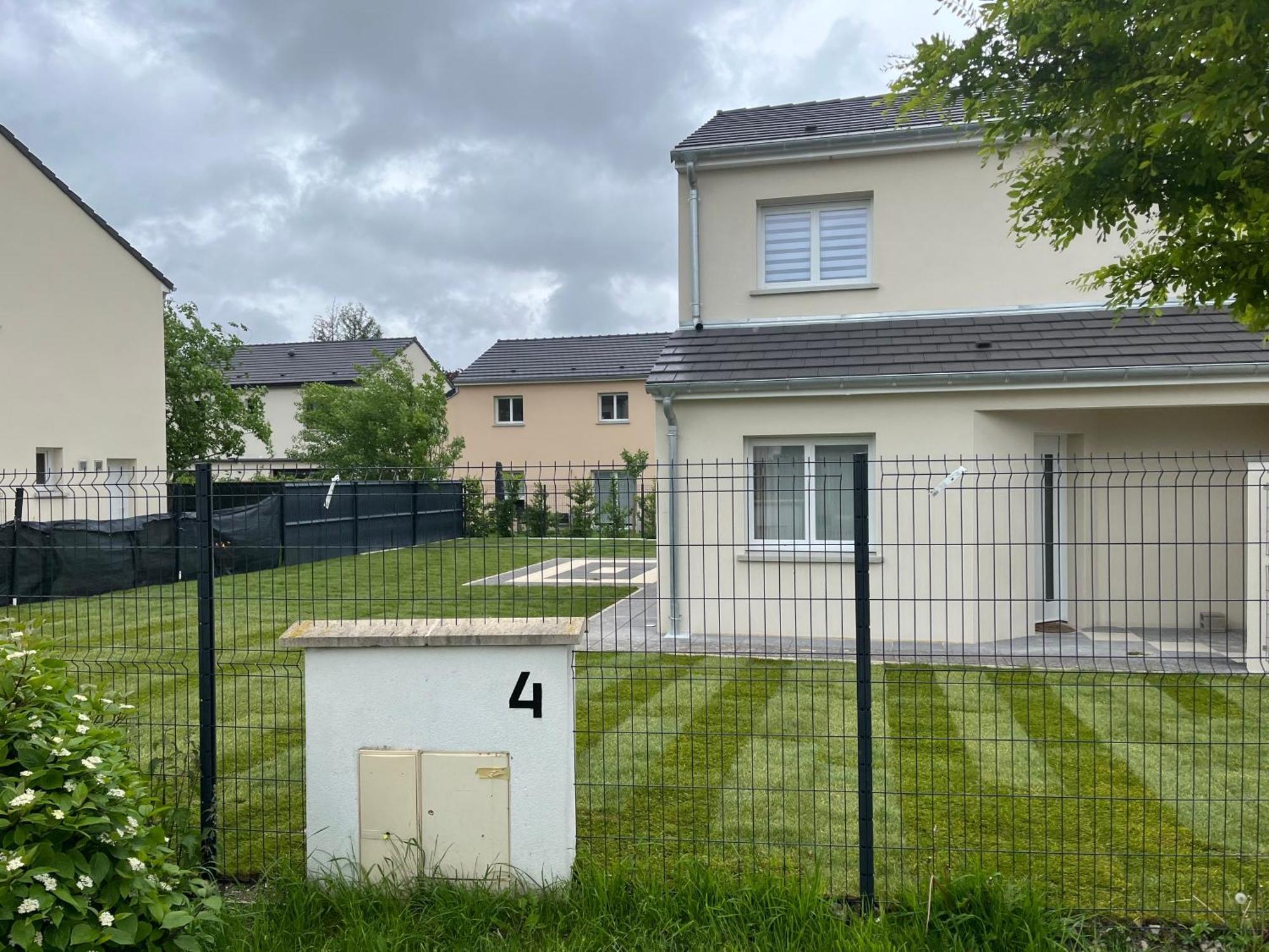 Superbe Maison Avec Jardin Bezannes Dış mekan fotoğraf